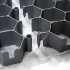 Stabilisateur De Gravier Emboitable Gris 1150 X 800 X 30 Mm - Alveplac - Jouplast 6 Stabilisateur De Gravier Emboitable Gris 1150 X 800 X 30 Mm - Alveplac - Jouplast -Spaxes Boutique stabilisateur de gravier emboitable gris 1150 x 800 x 30 mm alveplac jouplast 2